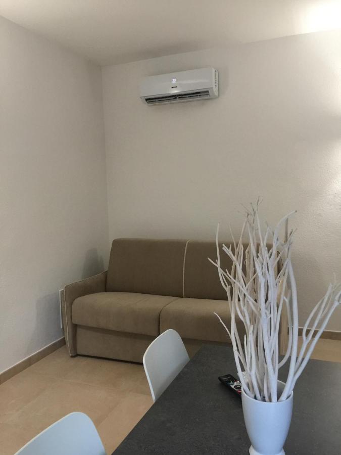 דירות אולביה Casa Charme מראה חיצוני תמונה