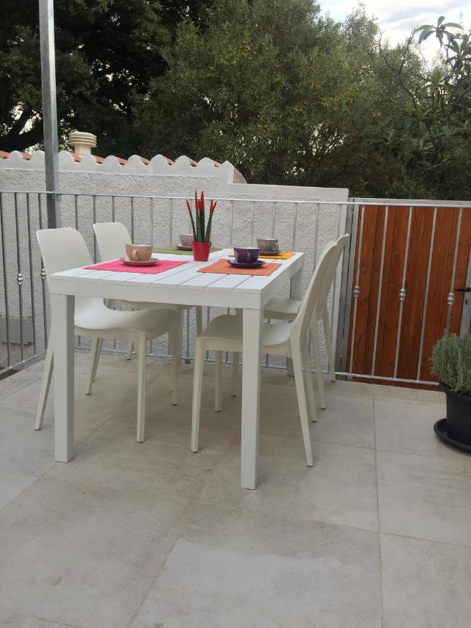 דירות אולביה Casa Charme מראה חיצוני תמונה